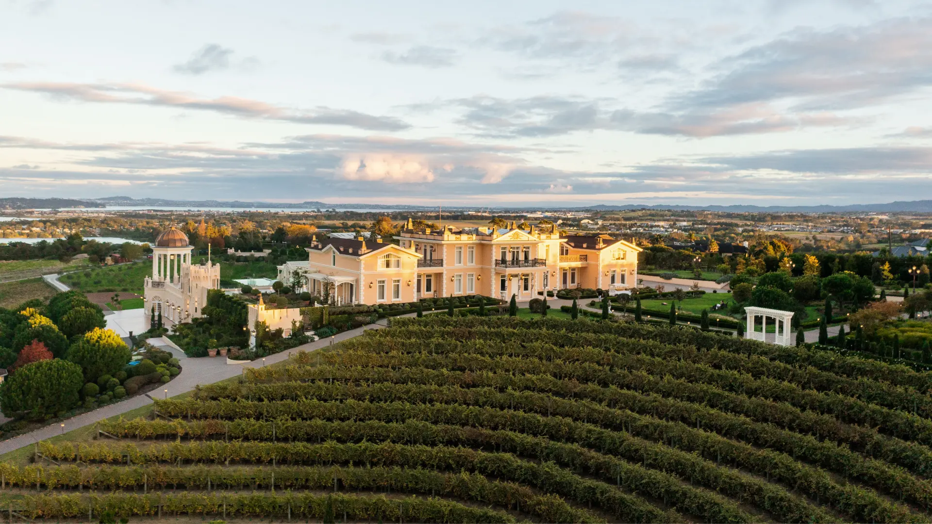 Home image 5 | Lone Pine Estate